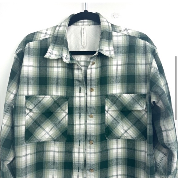 FINAL MARKDOWN Aritzia • Fisher Plaid Flannel Button Up Shirt • Medium - Picture 2 of 9